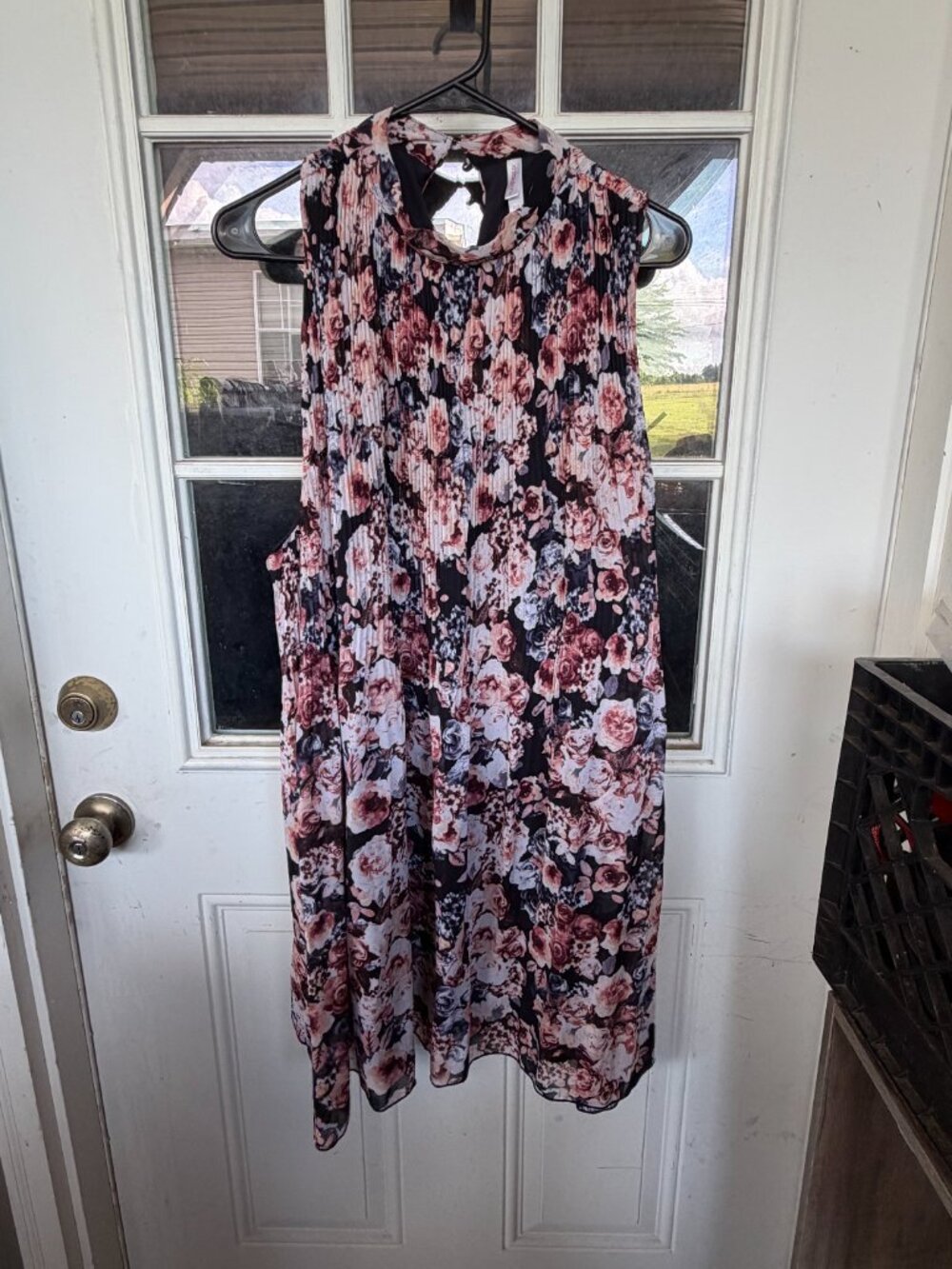 sleeveless floral dress